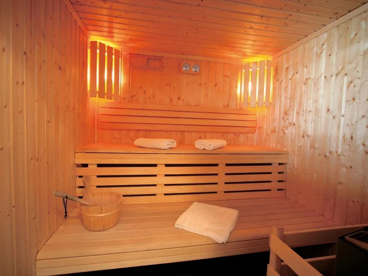 Spacious Apartment 500 M From The Ski Slopes Fontcouverte-la-Toussuire